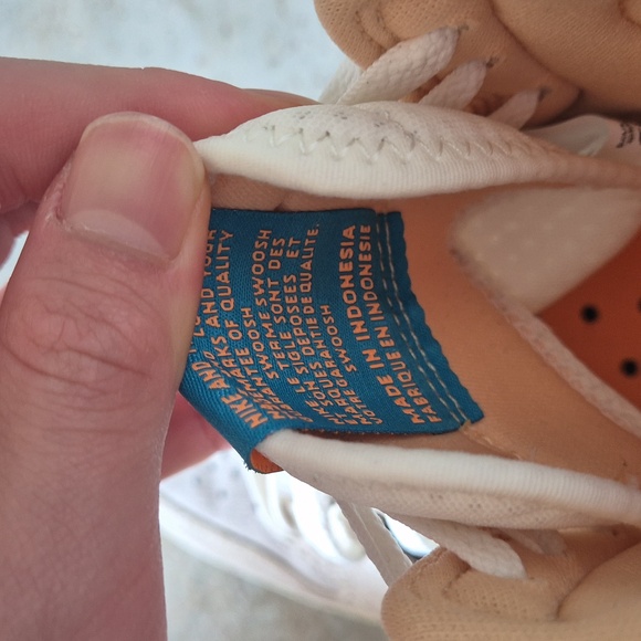 Jordan1 - Picture 8 of 12